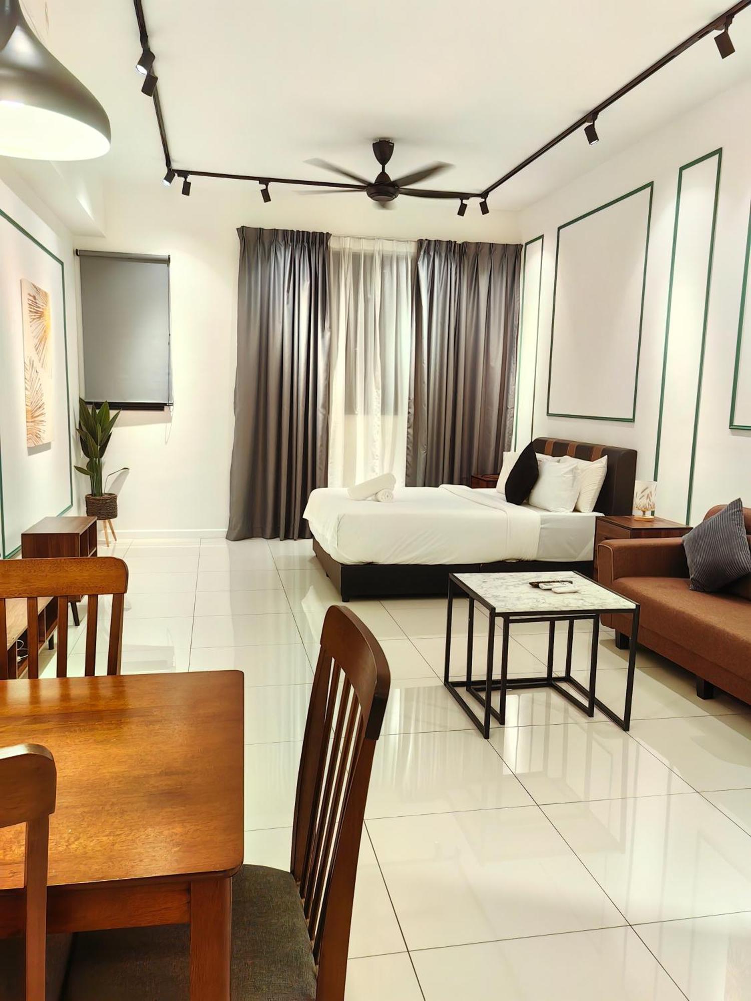 Chamber Resident Service Klcc Apartment Kuala Lumpur